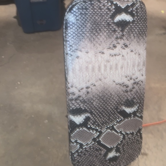 Grace Adele shoulder bag - Picture 9 of 9